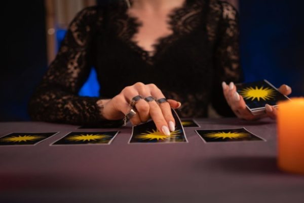 Hướng dẫn chơi bài Tarot